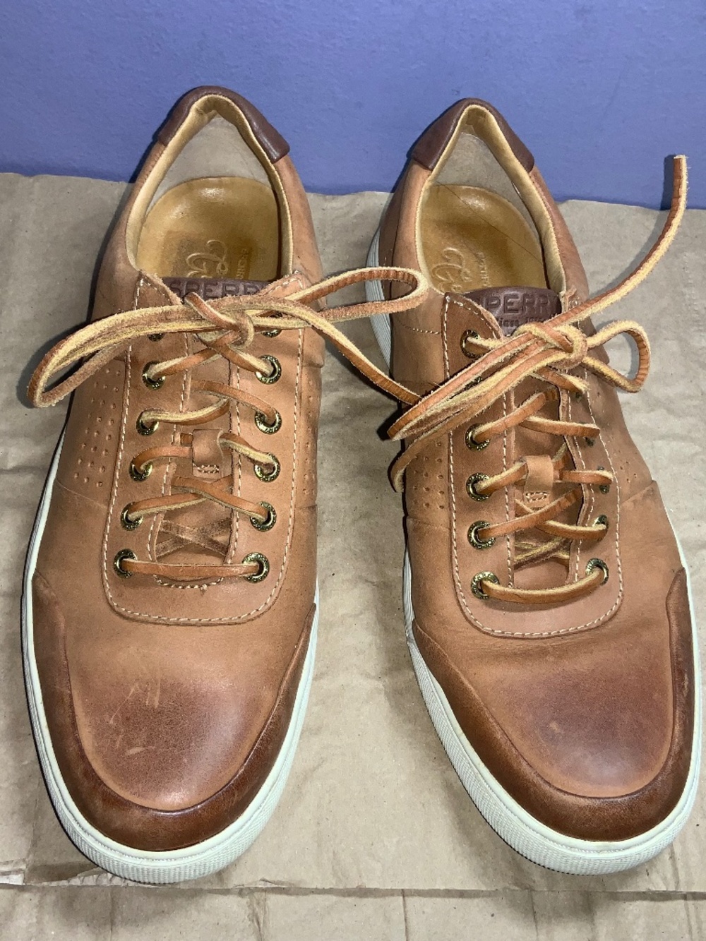 Sperry Gold Cup light brown leather low top sneakers Sz 9